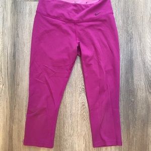 Nike Dri-fit Capri leggings